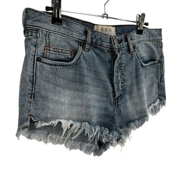 Free People We The Free Button Fly Denim Shortie Shorts Size 26 - Picture 3 of 7